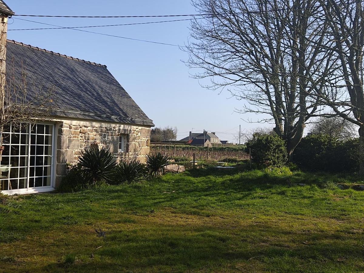 Petite maison du manoir de Keryvoas Kerlouan Extérieur photo