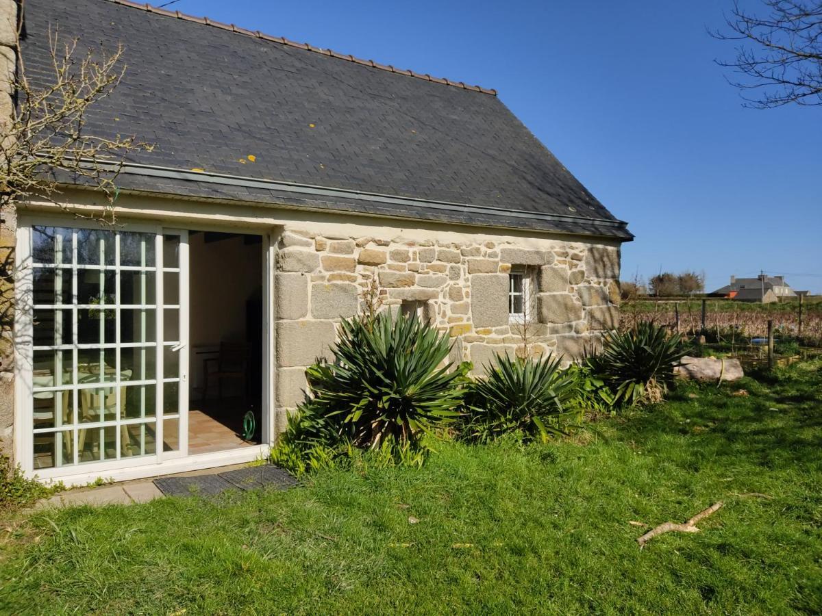 Petite maison du manoir de Keryvoas Kerlouan Extérieur photo